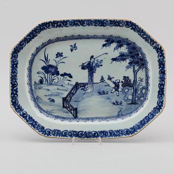 STEKFAT, porslin, Kina, Qianlong 1736-1795.