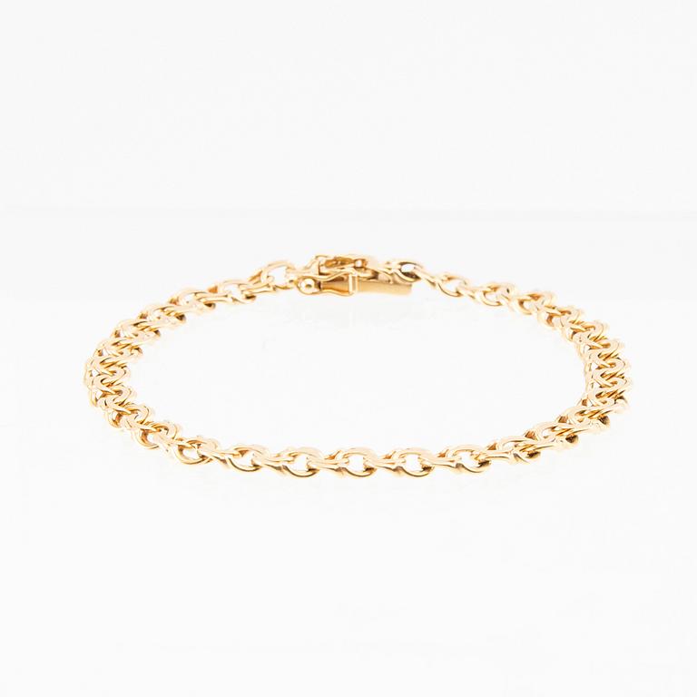 Bracelet, 18K gold, T Berghman Stockholm 1960, textured curb link.