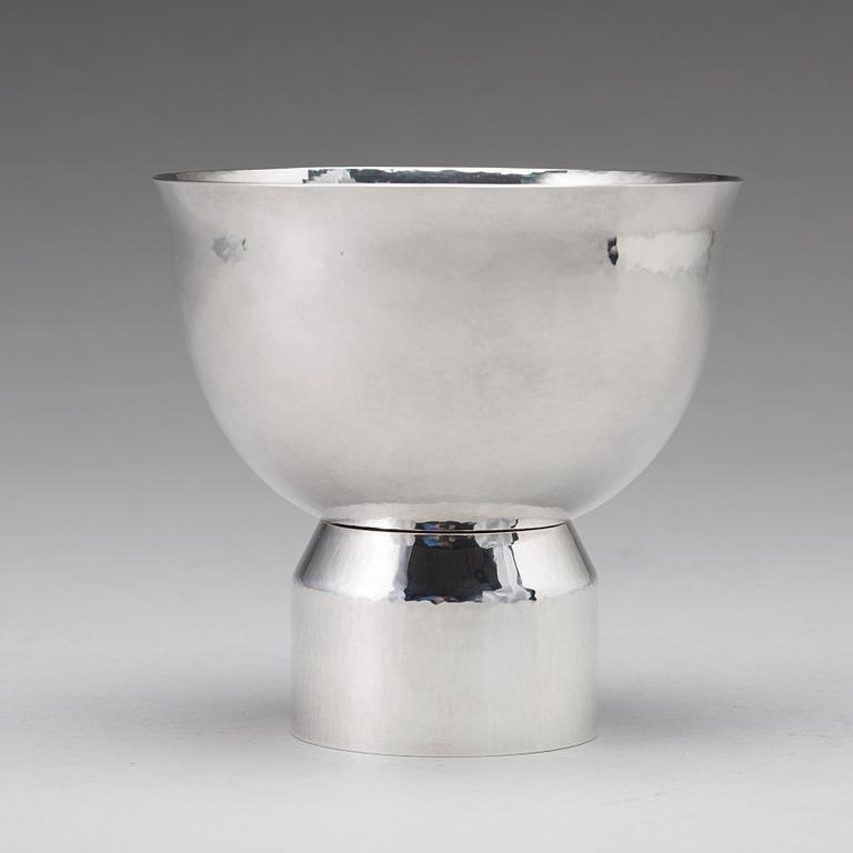 Sigurd Persson, a sterling bowl in two parts, executed by the silversmith Johann Wist, Stockholm 1969.