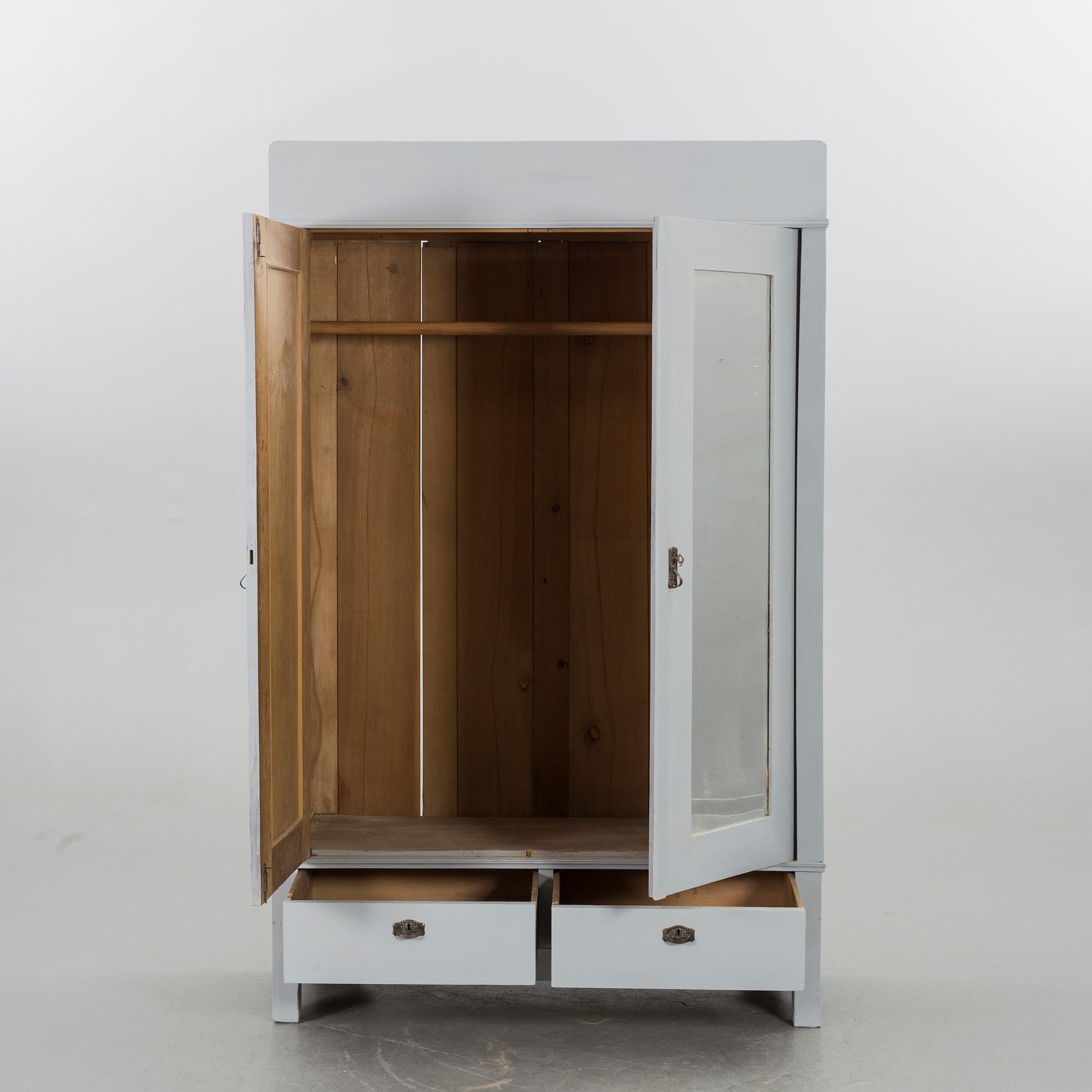 SKÅP / KLÄDSKÅP, jugend, sekelskiftet 1900.