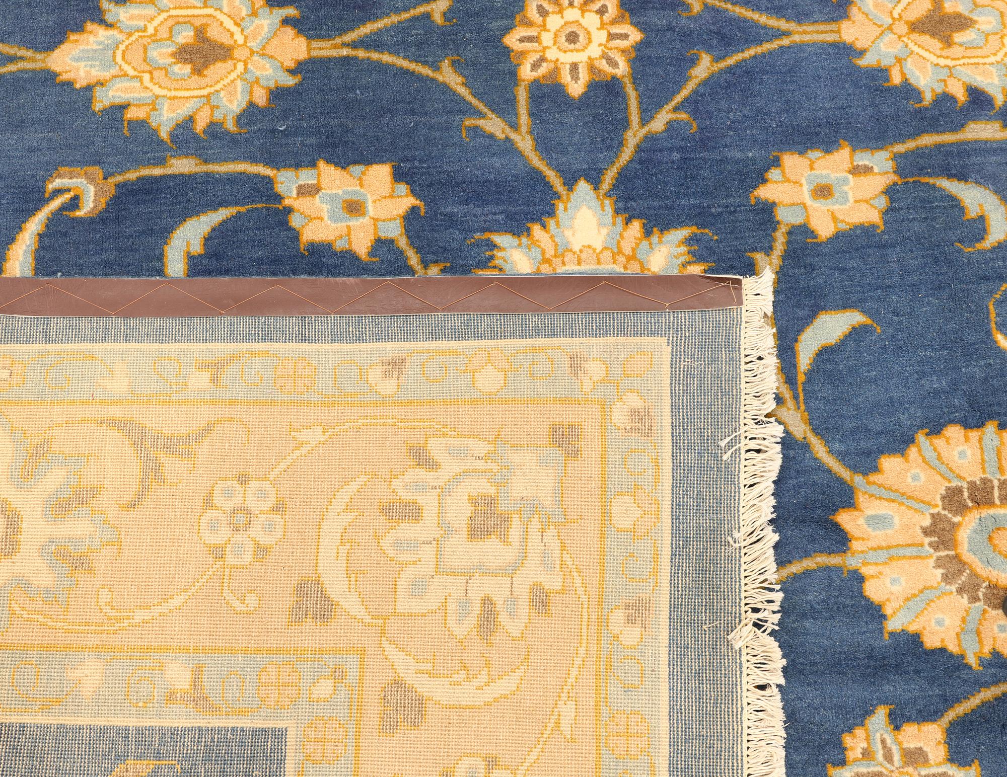 A carpet, Zigler design, approx. 317 x 252 cm.