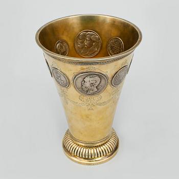 BÄGARE, silver, J.E. Torsk, Stockholm 1895. Vikt ca 890 gram.