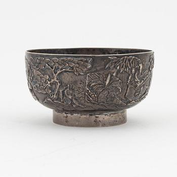 A Chinese silver bowl, early 20th Century.