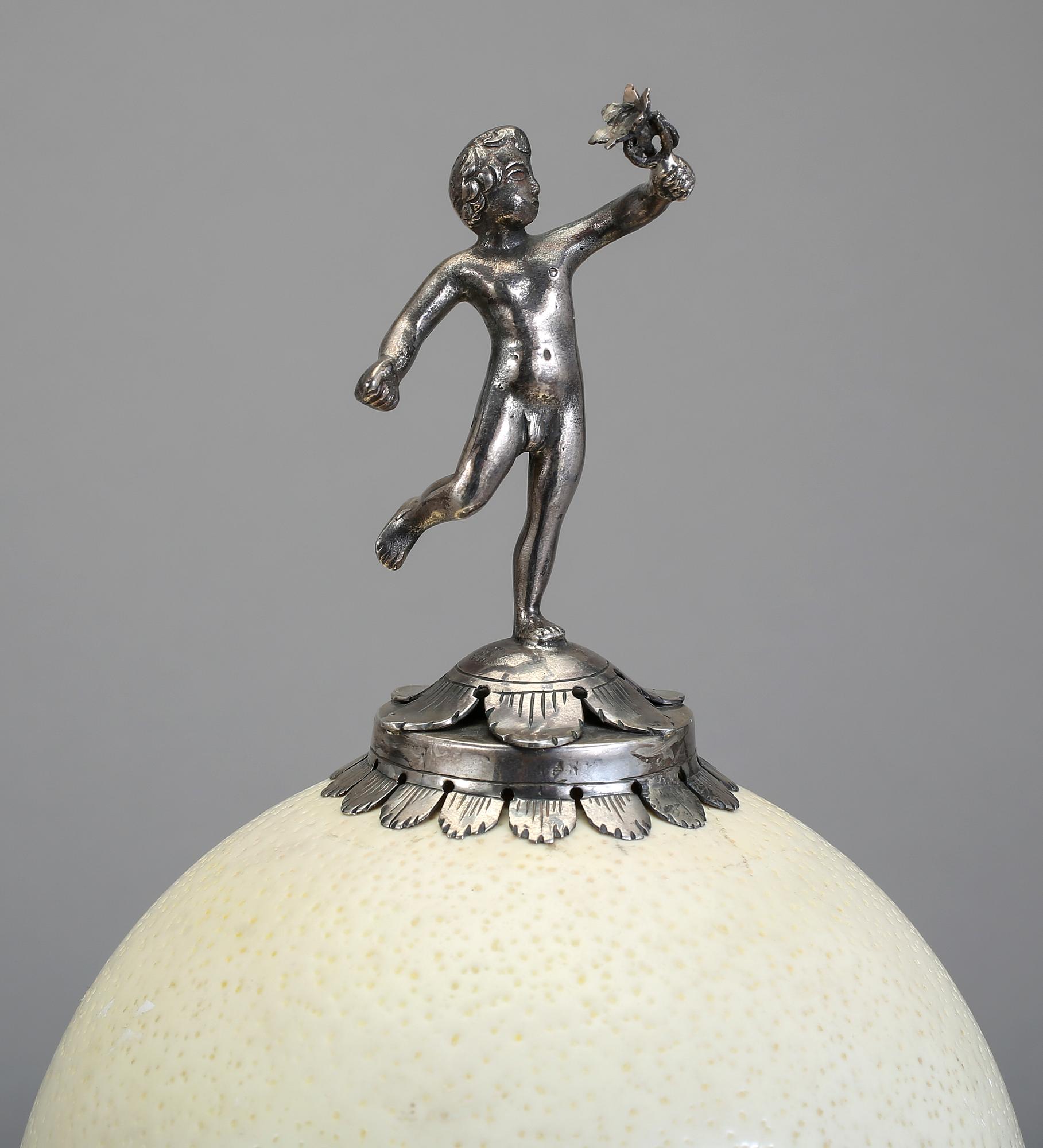 POKAL, silver och strutsägg, otydliga stämplar, 1800-tal.