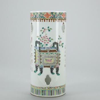 PERUKVAS, porslin, Kina, 1900-tal.