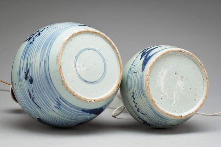 BORDSLAMPOR/BOJANER, 1+1. Porslin, Kina 1800-tal.