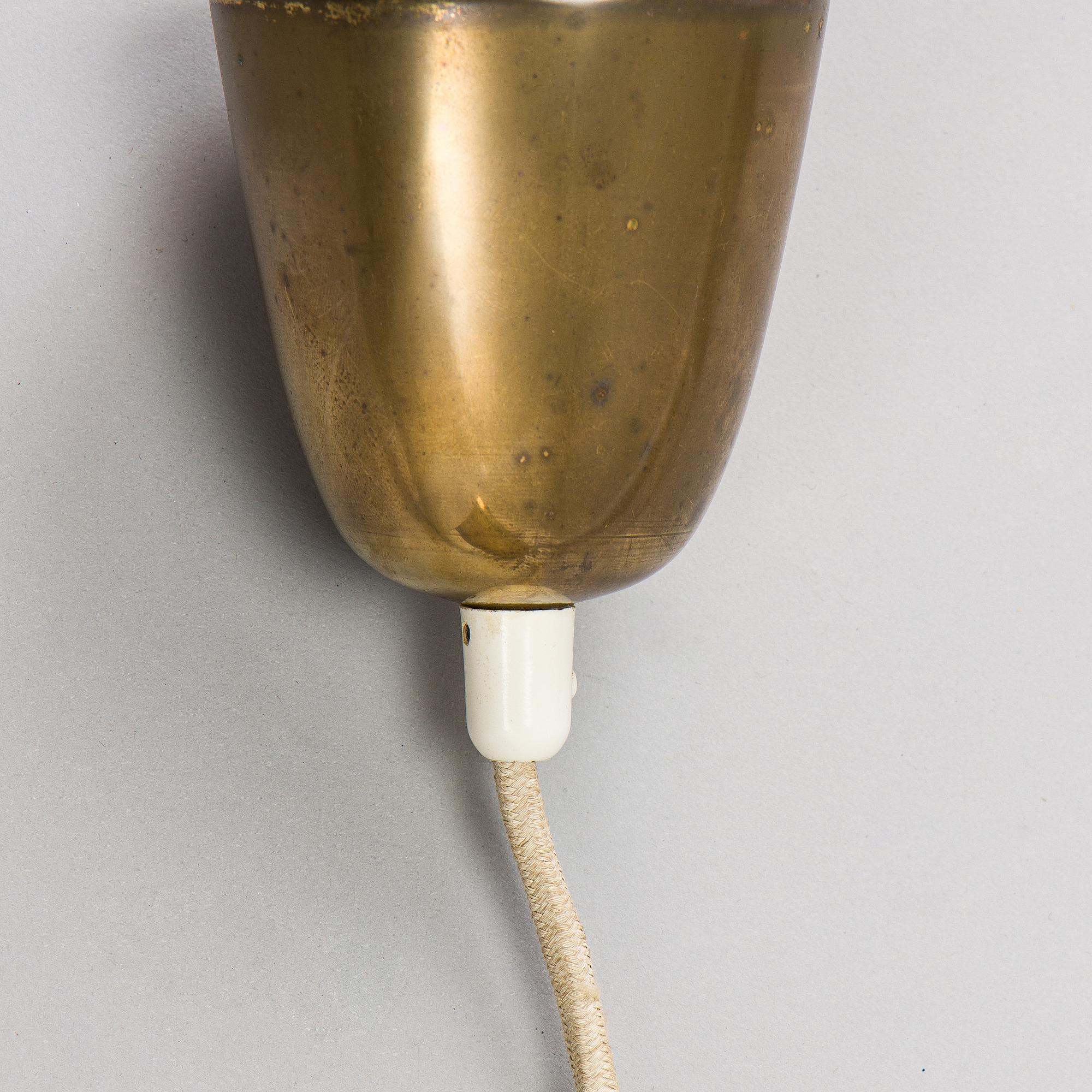 Paavo Tynell, taklampa, modell K2-51 för Idman, 1900-talets mitt.