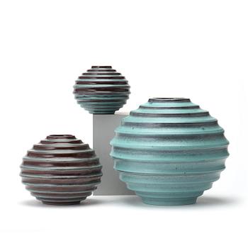 Ewald Dahlskog, a set of three glazed ceramic vases, Bo Fajans, Sweden 1930-40's.