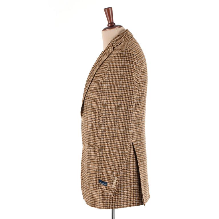 EDUARD DRESSLER, a tweed wool and cashmere jacket. Size 46.