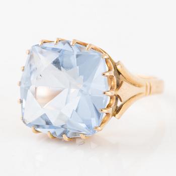 Ring, 14K gold with blue quartz.