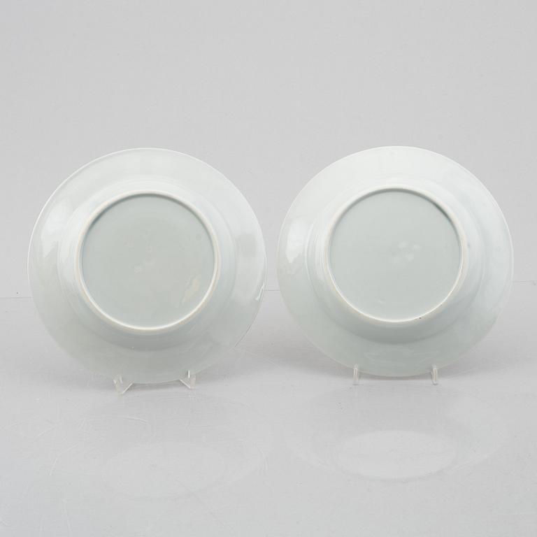 A group of nine porcelain armorial plates, probablu Samson, 19th/20th century.