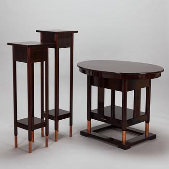 Bernhard Häkli, An oval table and two flower pedestals, Vihdin Puuseppäin Huonekaluliike 1911.