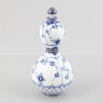 A 'Blue Fluted' porcelain flask with stopper, Royal Copenhagen, 19th century.