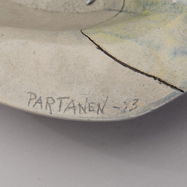 PAULI PARTANEN, A CERAMIC DISH. Eve. Signed Partanen -93.