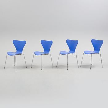 ARNE JACOBSEN, a set of four chairs, "Seven", Fritz Hansen, 2000.