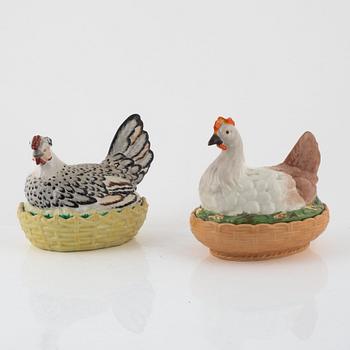 Two creamwear hen shaped egg bowls, Rörstrand & Gustavsberg, late 19th century and 1920's/30's.