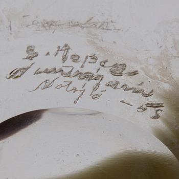 SAARA HOPEA, A BOTTLE. Signed S. Hopea Nuutajärvi Notsjö -58.