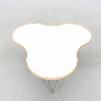 Christine Schwarzer, "Flower" coffee table, Swedese, 21st century.