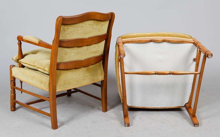 KARMFÅTÖLJER, 1 par, 1900-talets andra hälft.