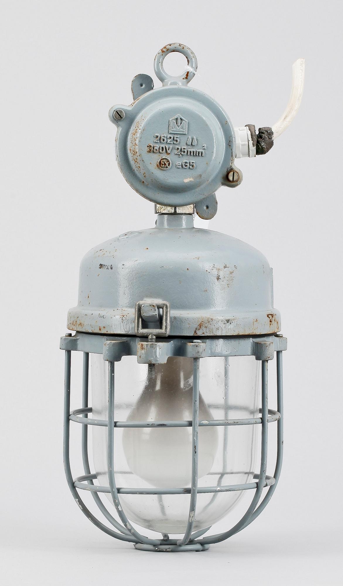 INDUSTRILAMPA, gruvlampa, 1900-talets andra hälft.