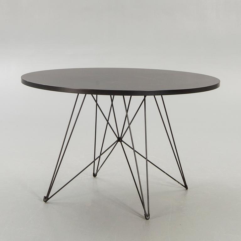 Andreis & Hiroko van Onck, table, "Tavolo Xz3" for Magis.