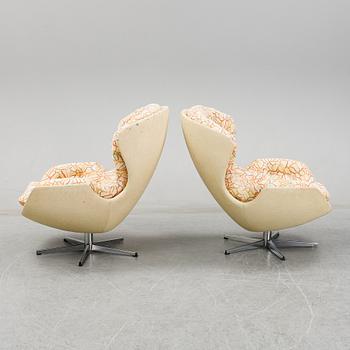 Lennart Bender, a pair of 'Partner' 1970's easychairs.