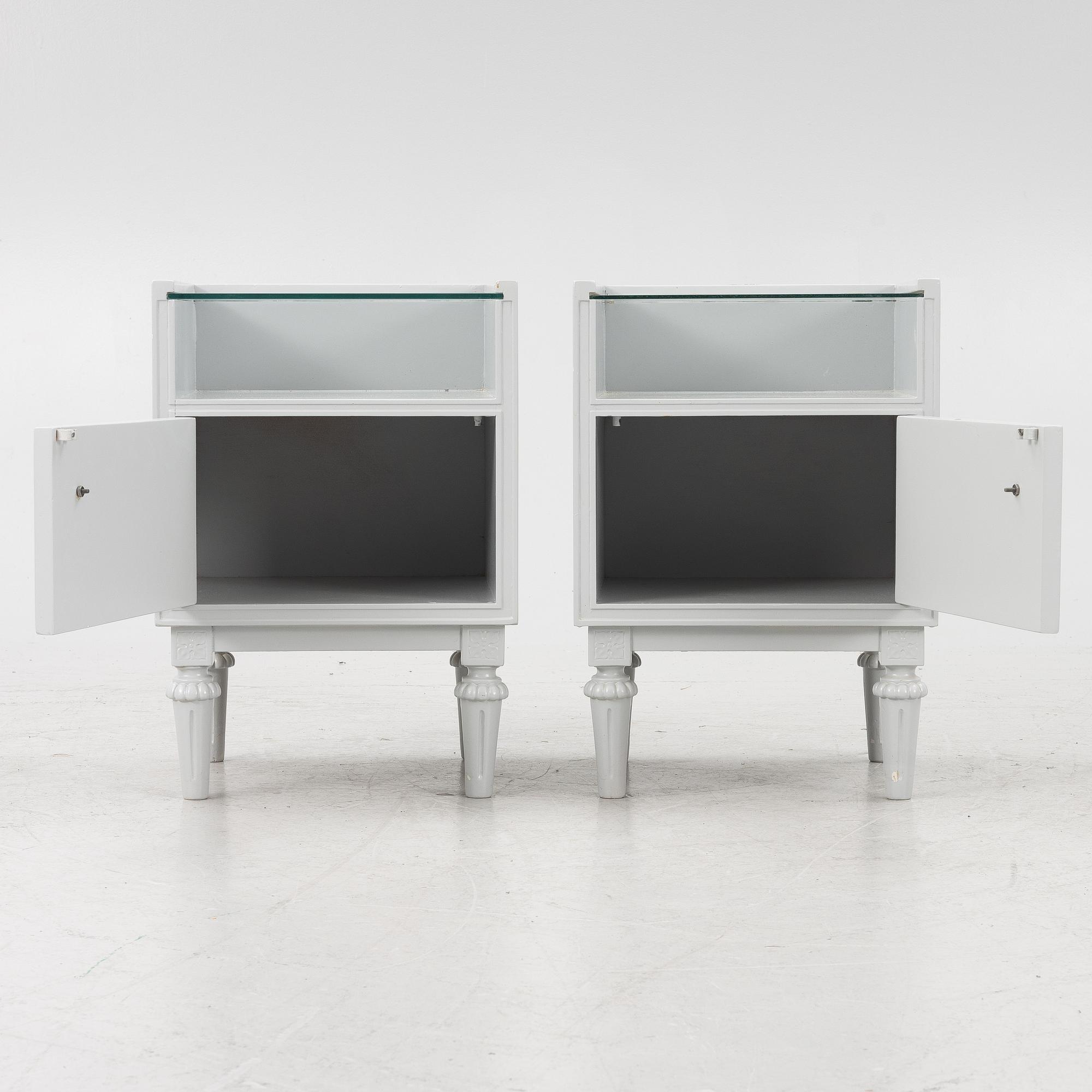 A pair of beside tables, 1920s/30s.