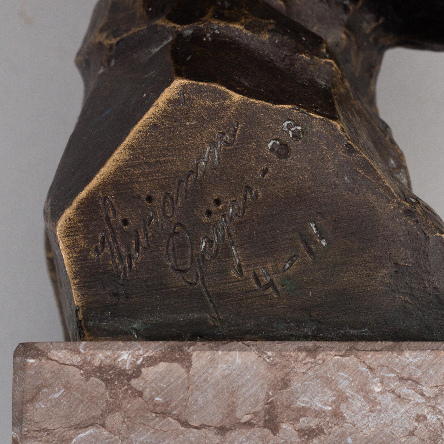 VIVIANNE GEIJER, bust, bronze, signed Vivianne Geijer, dated -88 and numbered 4-11.