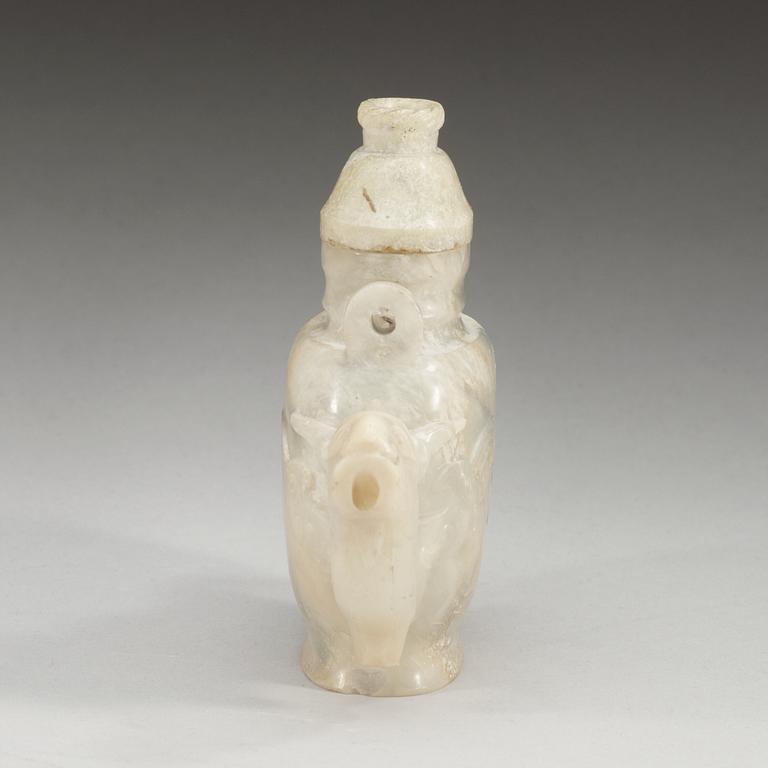 An archaistic nephrite ewer with cover, presumably late Qing dynasty (1644-1912).