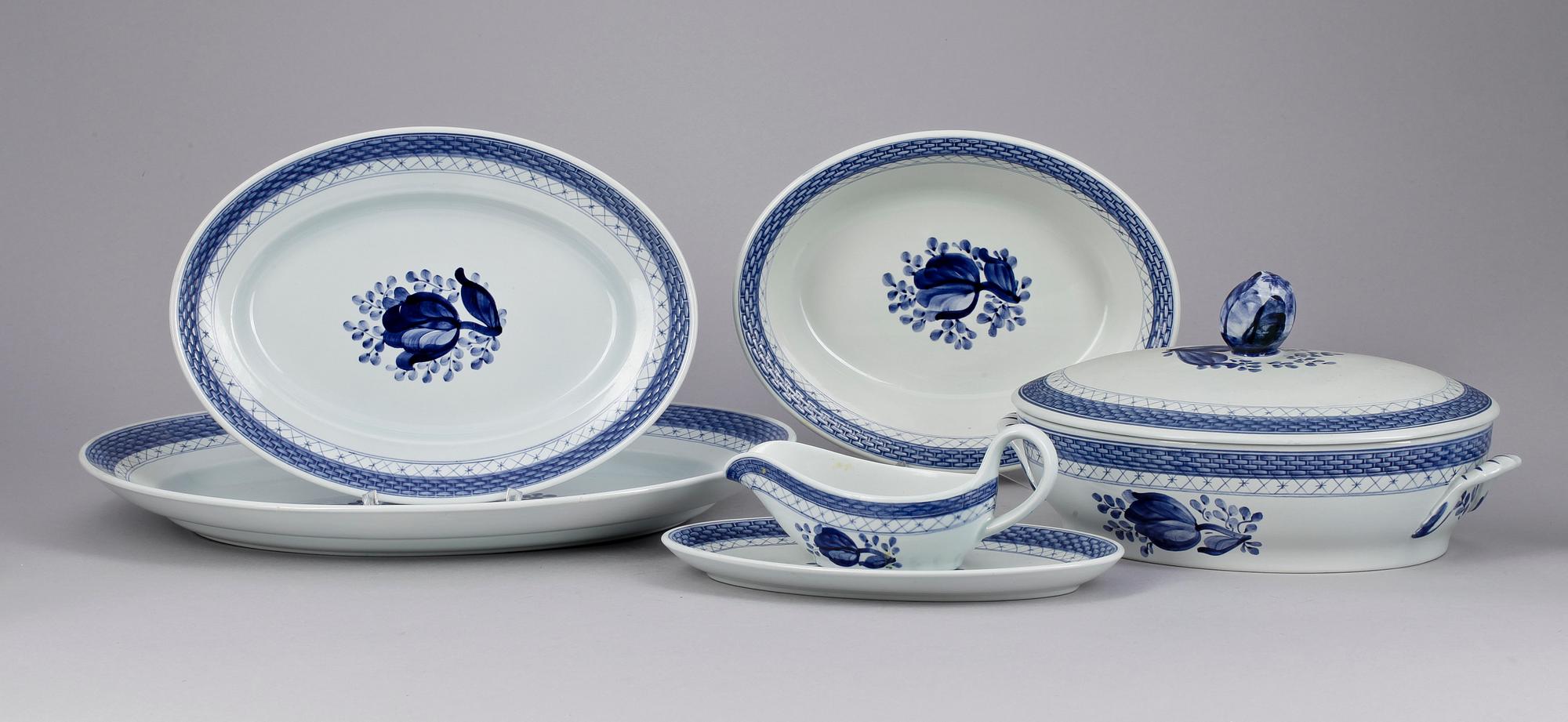 MATSERVIS, 78 delar, porslin, Aluminia, Danmark 1900-talets första hälft.