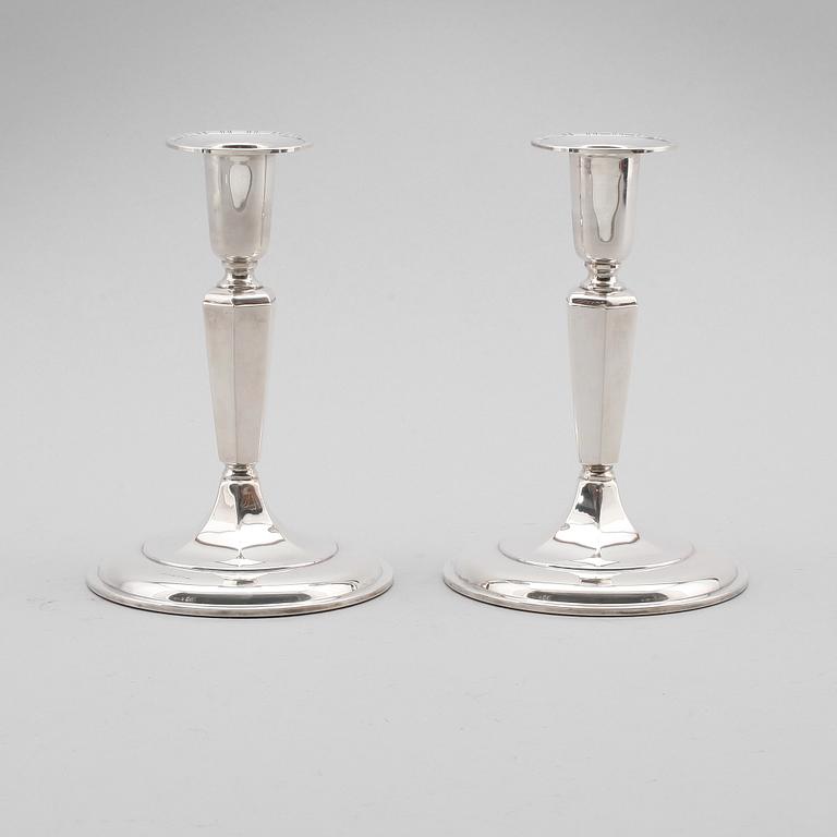 LJUSSTAKAR, 1 par, silver, K & EC, Göteborg 1972.