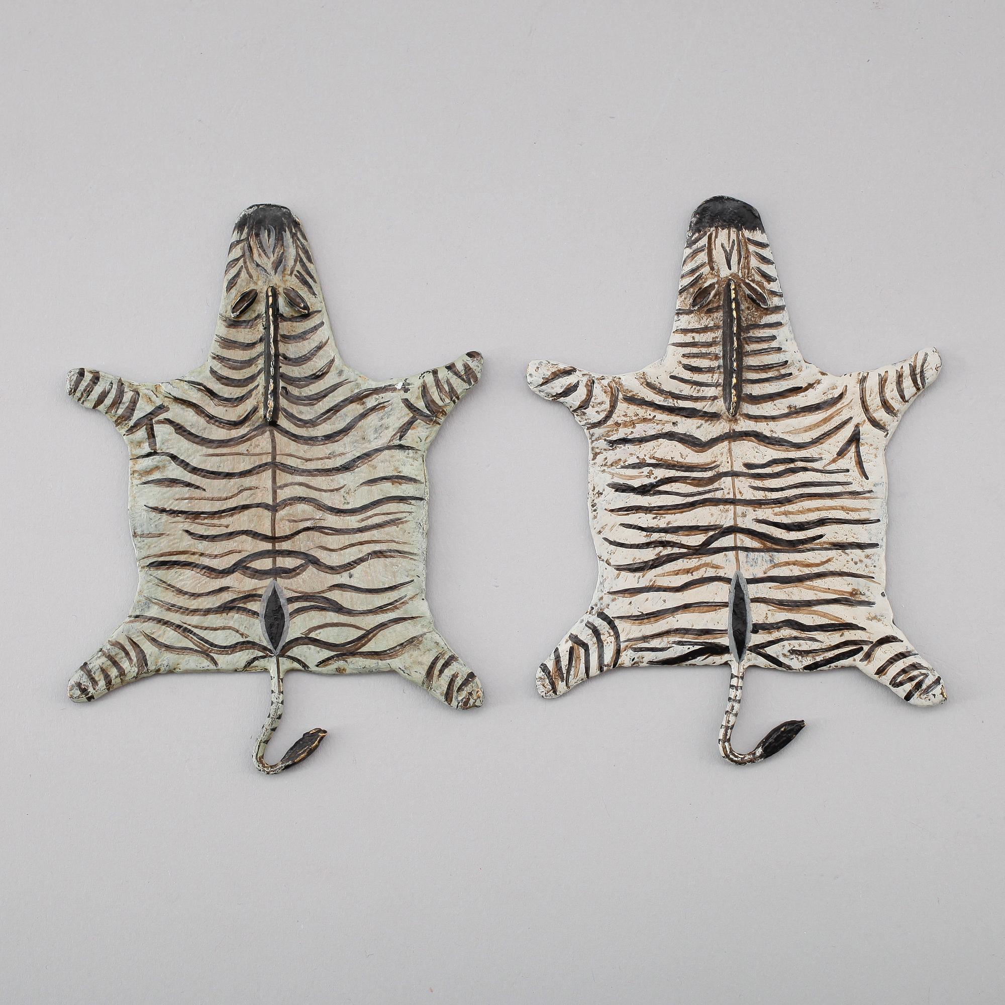 ZEBRASKINN, 2 st, wienerbronser, märkt B Austria, 1900-tal.