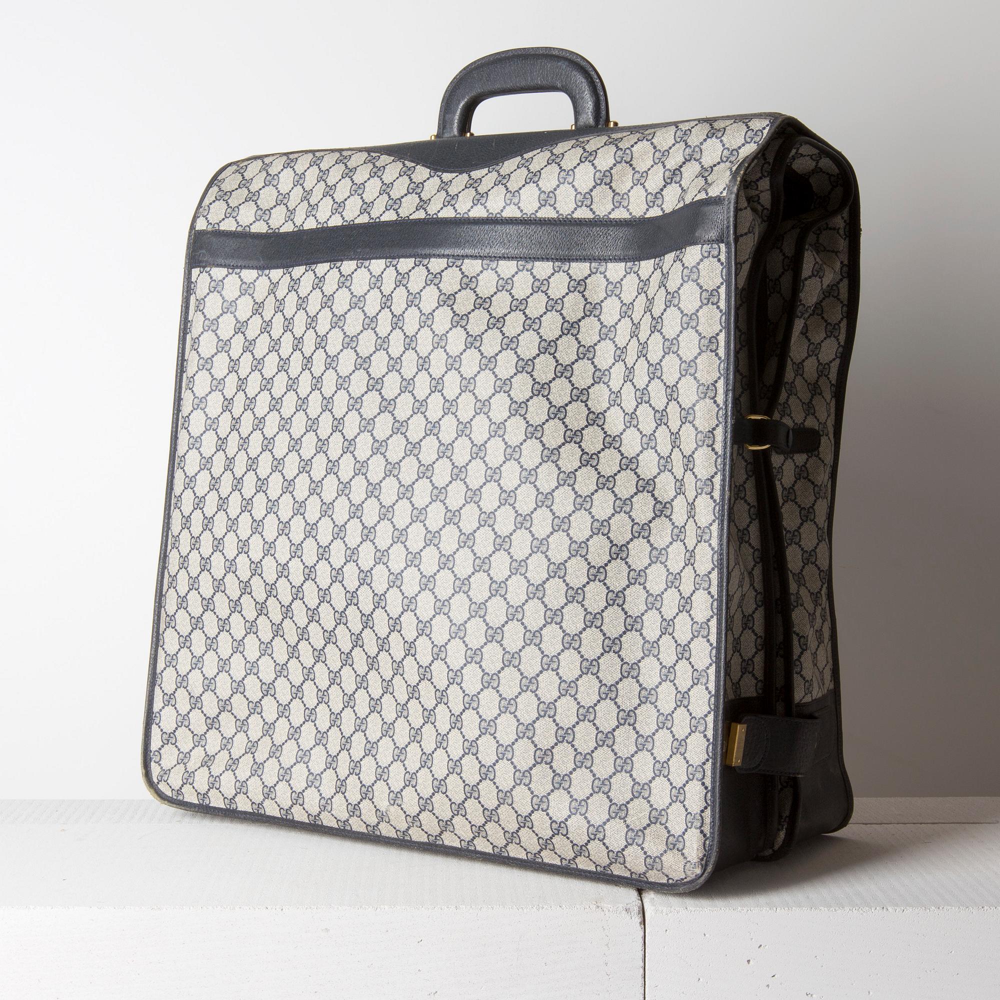 RESEGARDEROB, Gucci.