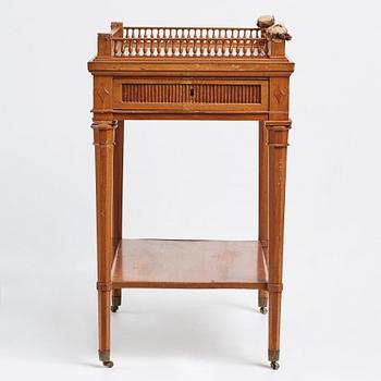 A late Gustavian table, attributed to Gottlieb Iwersson, royal cabinetmaker, master in Stockholm 1778-1813, circa 1800.