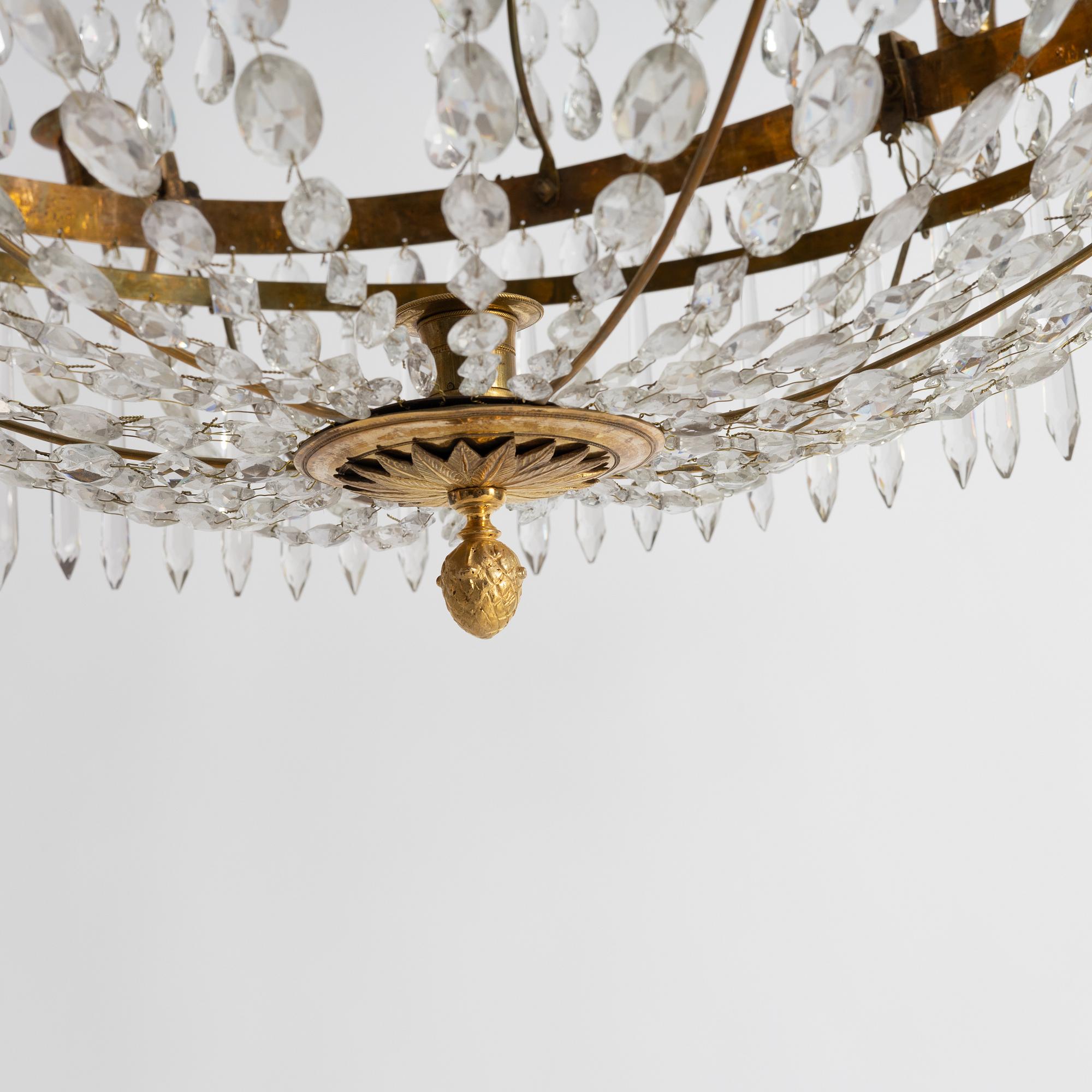 Ljuskrona, för sju ljus, Stockholmsarbete, 1700-talets slut, Sengustaviansk.