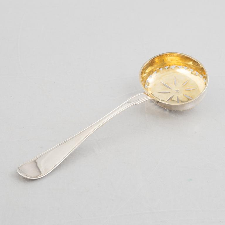A Swedish Empire silver sugar bowl with sugar spoon, mark of Carl Lindström, Borås 1842.