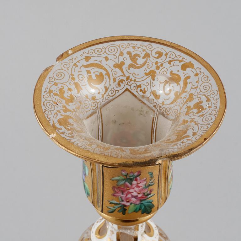 LJUSSTAKAR, ett par, glas, omkring sekelskiftet 1800/1900.