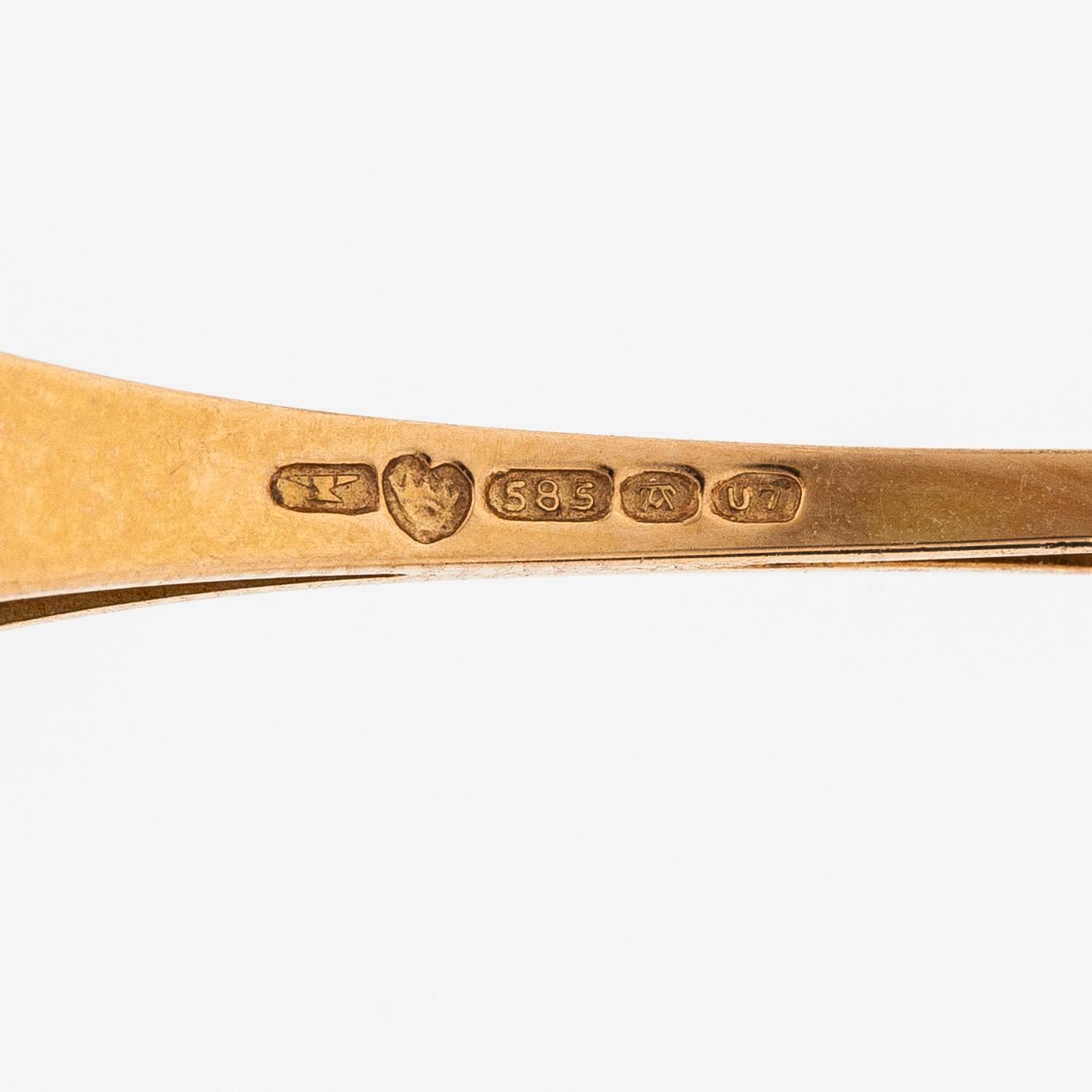 Elis Kauppi, Riipus, 14K kultaa ja ametisteja. Kupittaan kulta, Turku 1973.