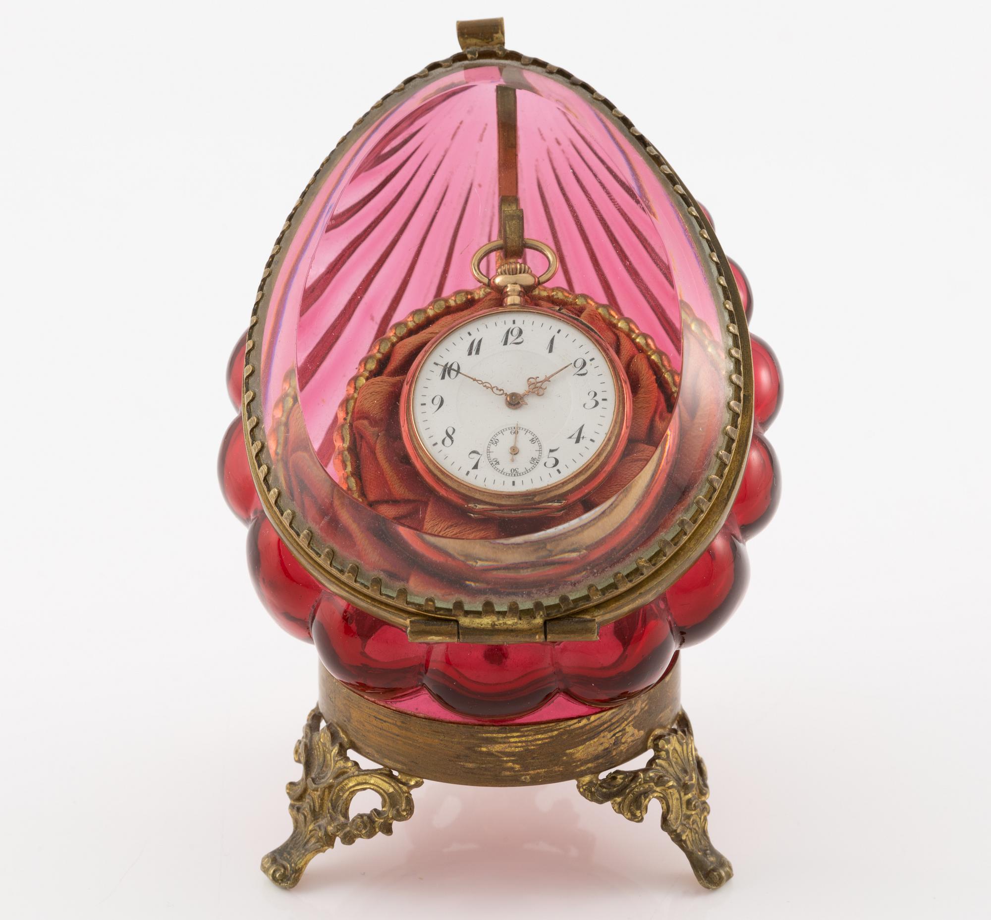 Pocket watch, 14K gold, with stand, 33 mm.