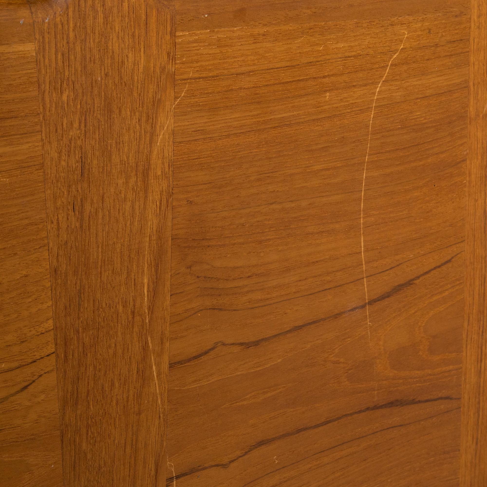 Hans J. Wegner, kaappi, "RY-20" Ry Möbler, Tanska, 1960-luku.
