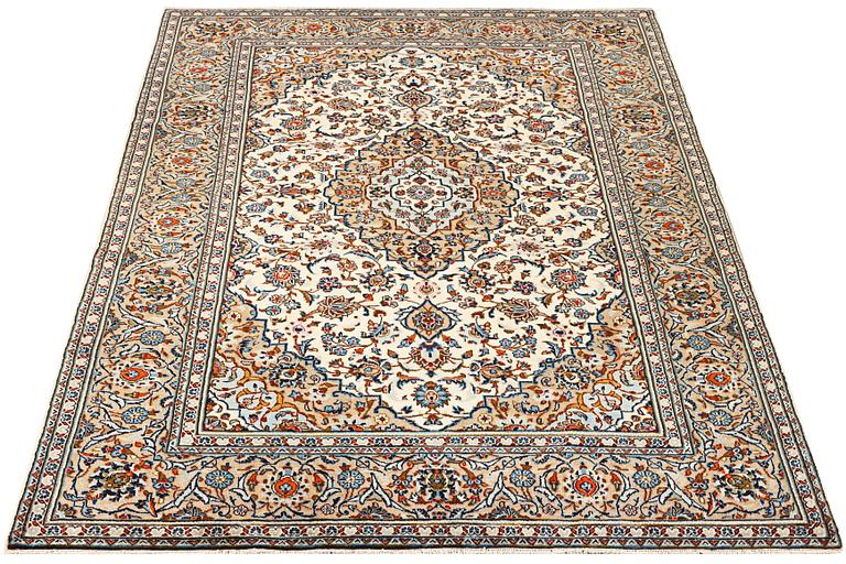 Matta, Keshan, ca 326 x 195 cm.