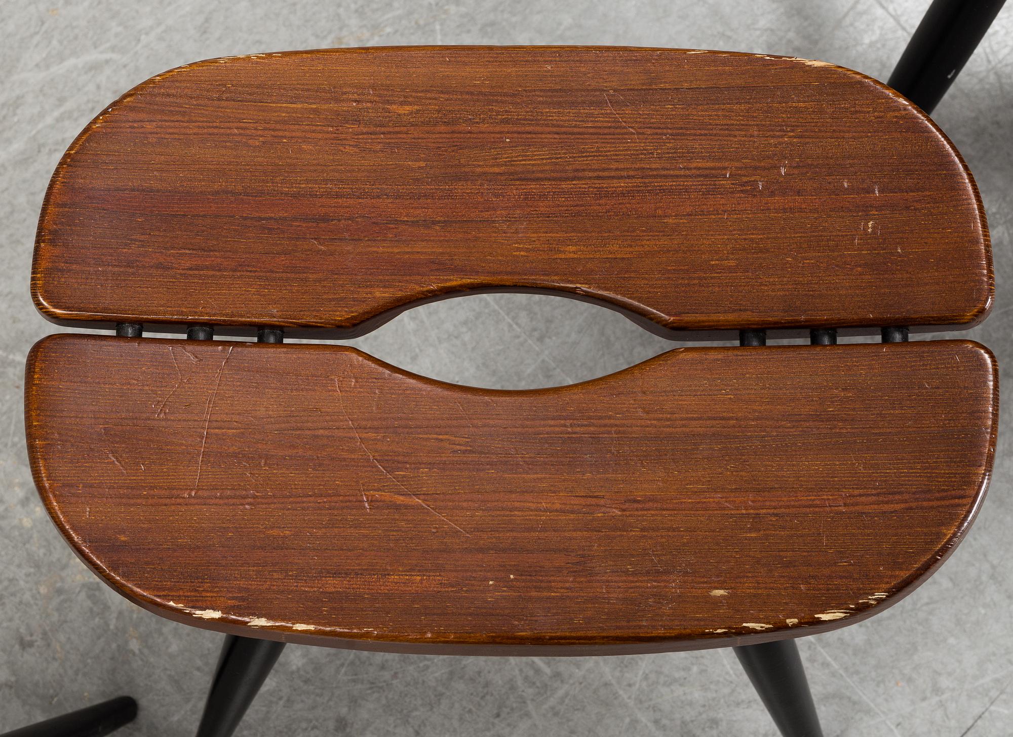 ILMARI TAPIOVAARA, pallar, a set of three "Pirkka" stools, Artek, Finland.