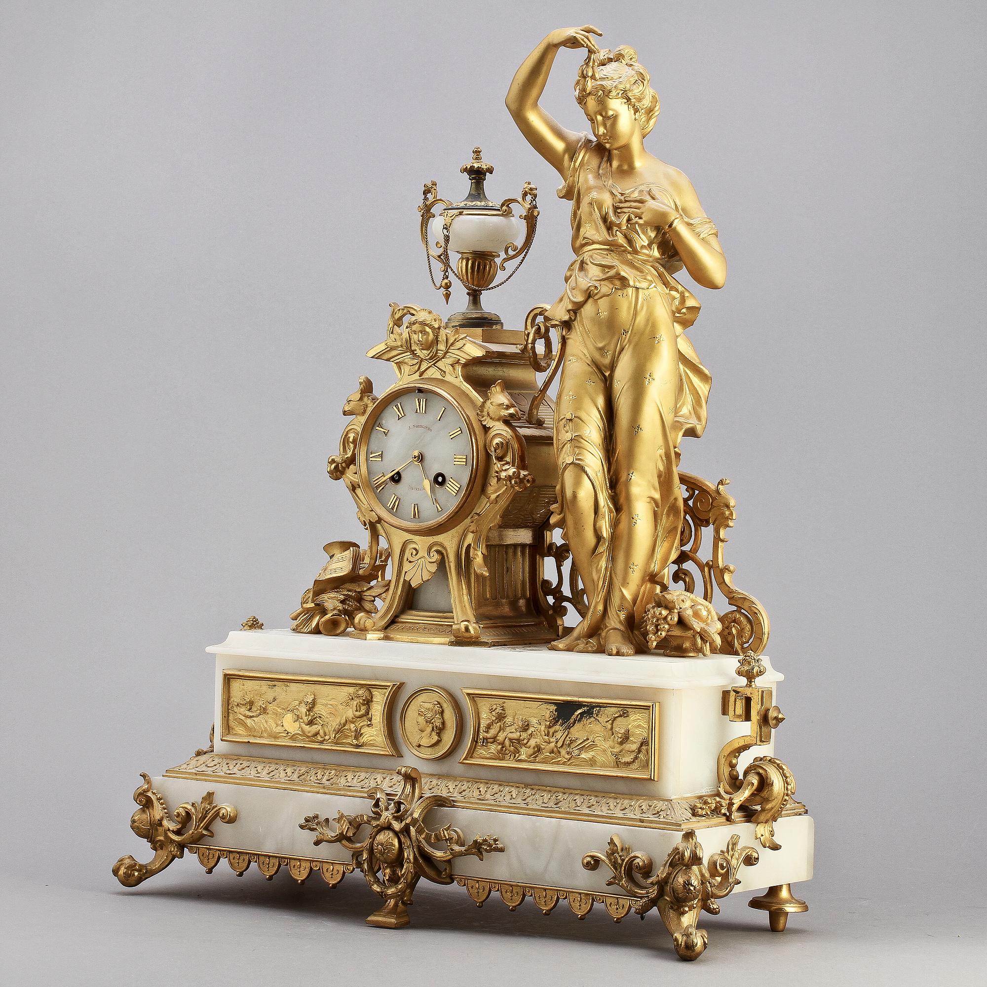 BORDSPENDYL, gulmetall, ny-Louis XVI, Phillipe Mourey, Frankrike, 1800-tal.