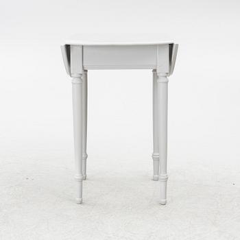 Side table with flaps. 19th century.