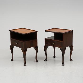 SÄNGBORD, ett par. 1930-/40-tal.