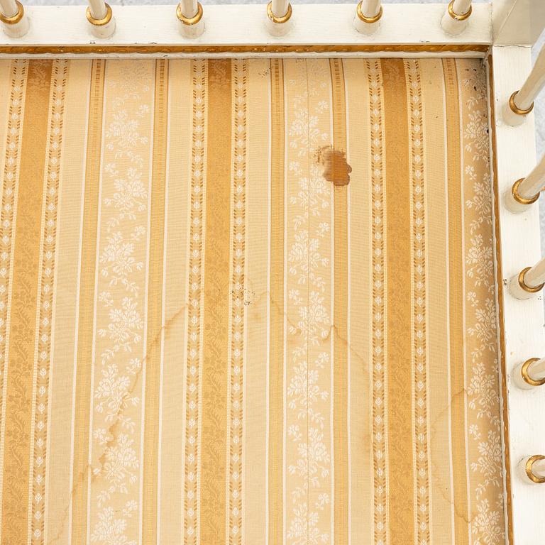 Soffa, sengustaviansk, omkring år 1800.