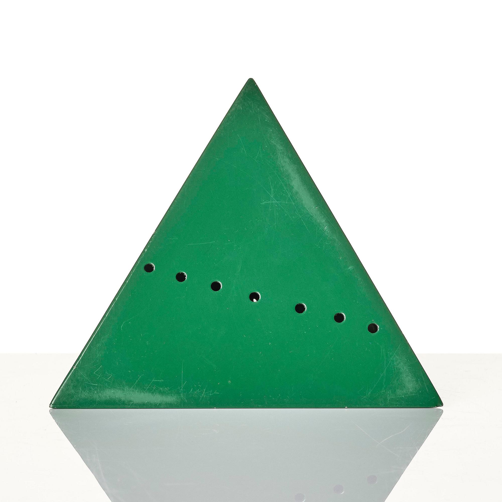 Lucio Fontana, "Pyramid.".