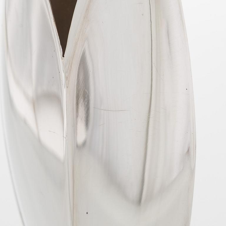 Tapio Wirkkala, a silver vase model TW 2, Kultakeskus, Hämeenlinna 1985.