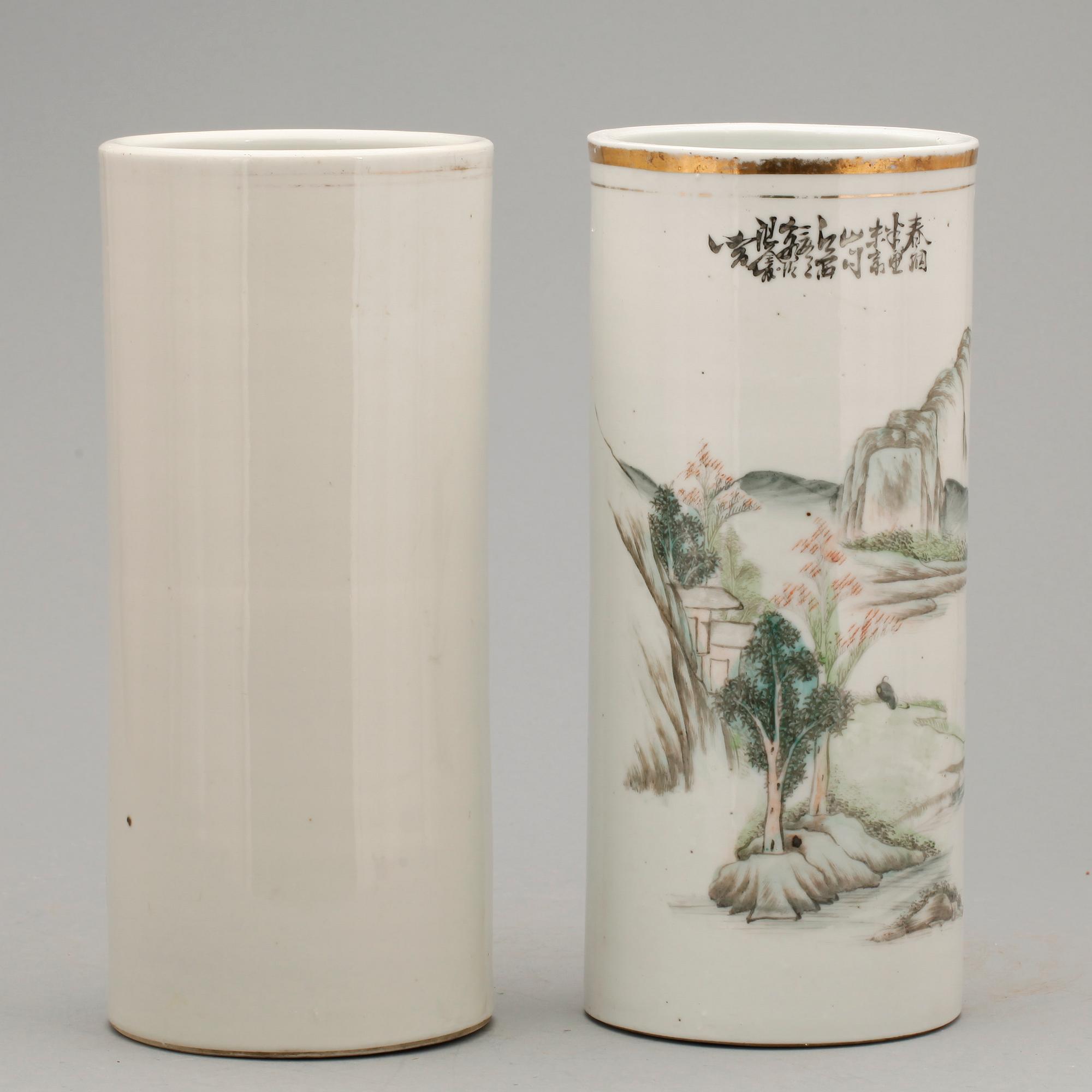 PERUKVASER, 2 st, porslin, Kina, 1800-1900-tal.