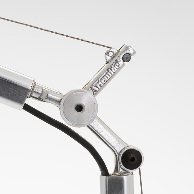 Michele De Lucchi & Giancarlo Fassina, pöytävalaisin, "Tolomeo, micro", Artemide, Italia 2000-luku.